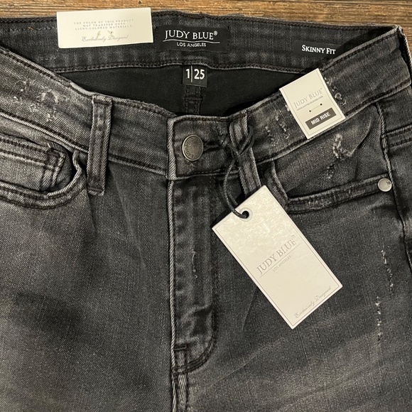 Judy Blue Mid Rise - Picture 6 of 6